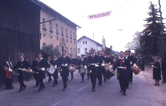 60er-Auftritt-Pfingsten.jpg