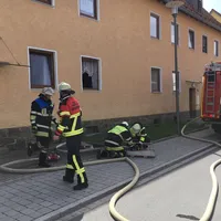 20200415-zimmerbrand-stadtgebiet-einsatzstelle.jpg